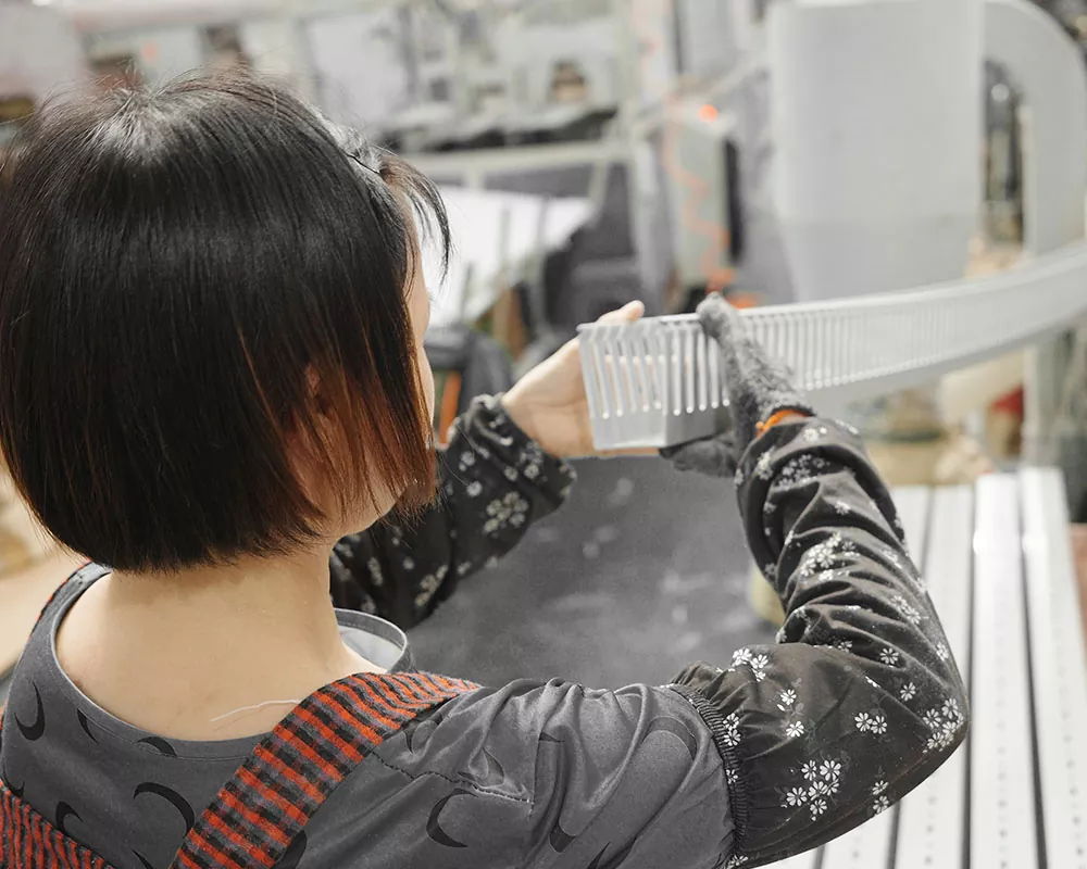 पीवीसी प्लास्टिक ट्रंकिंग में सीई प्रमाणीकरण और राष्ट्रीय मानकों के बीच क्या अंतर हैं?